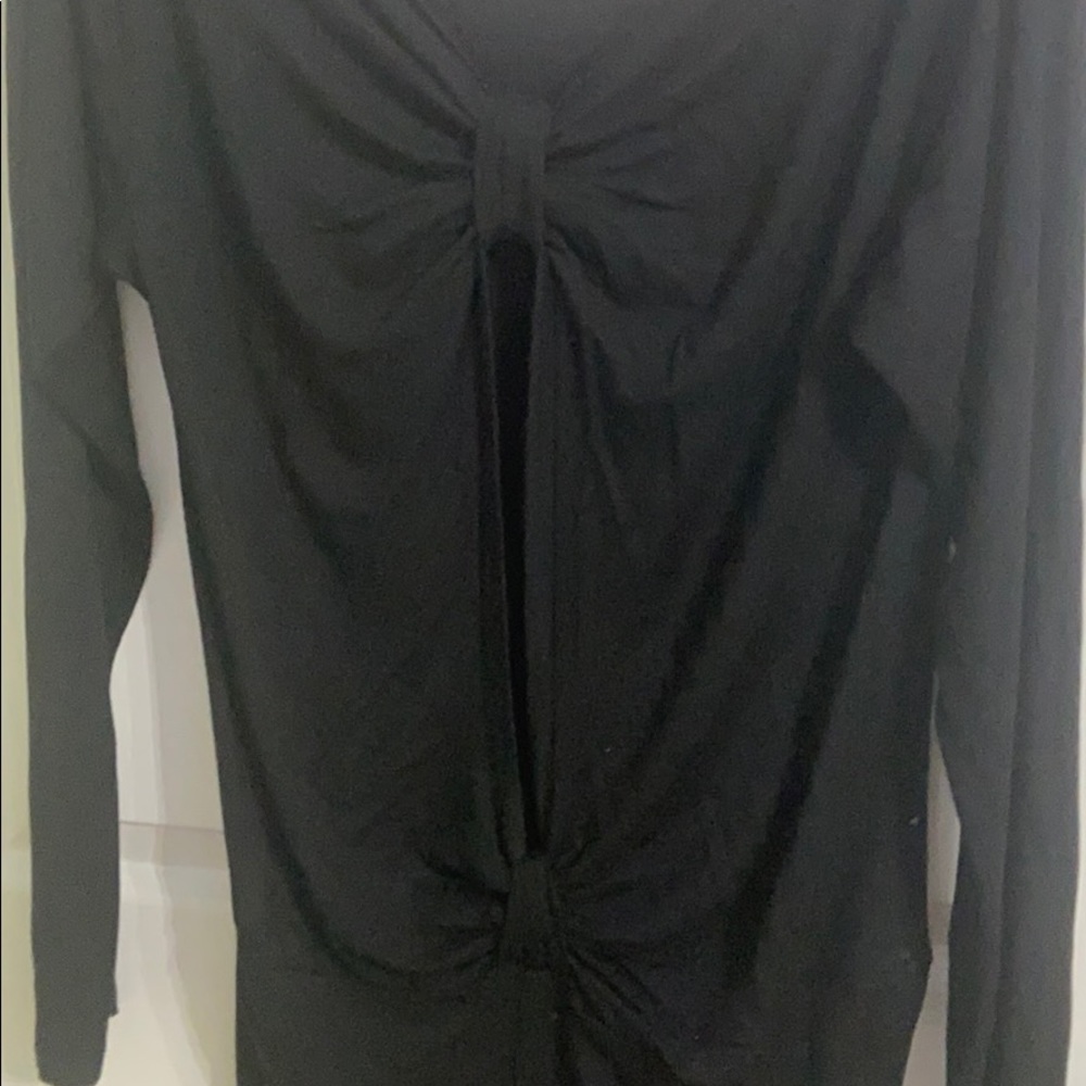 Simple Front Very Beautiful Back - image 3